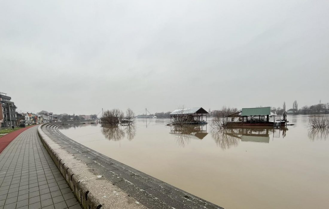 Proglašena redovna odbrana od poplava i na reci Savi kod Sremske Mitrovice, Tamišu i Brzavi